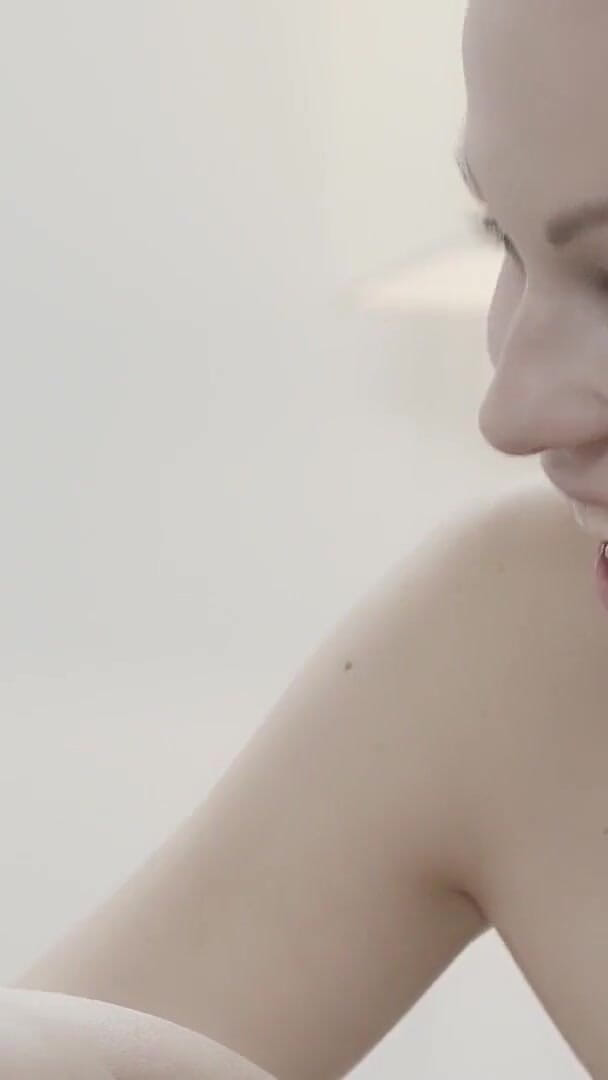 Erotique Sex: Adik tiri rebecca sharon dan francesca di caprio seks threesome...