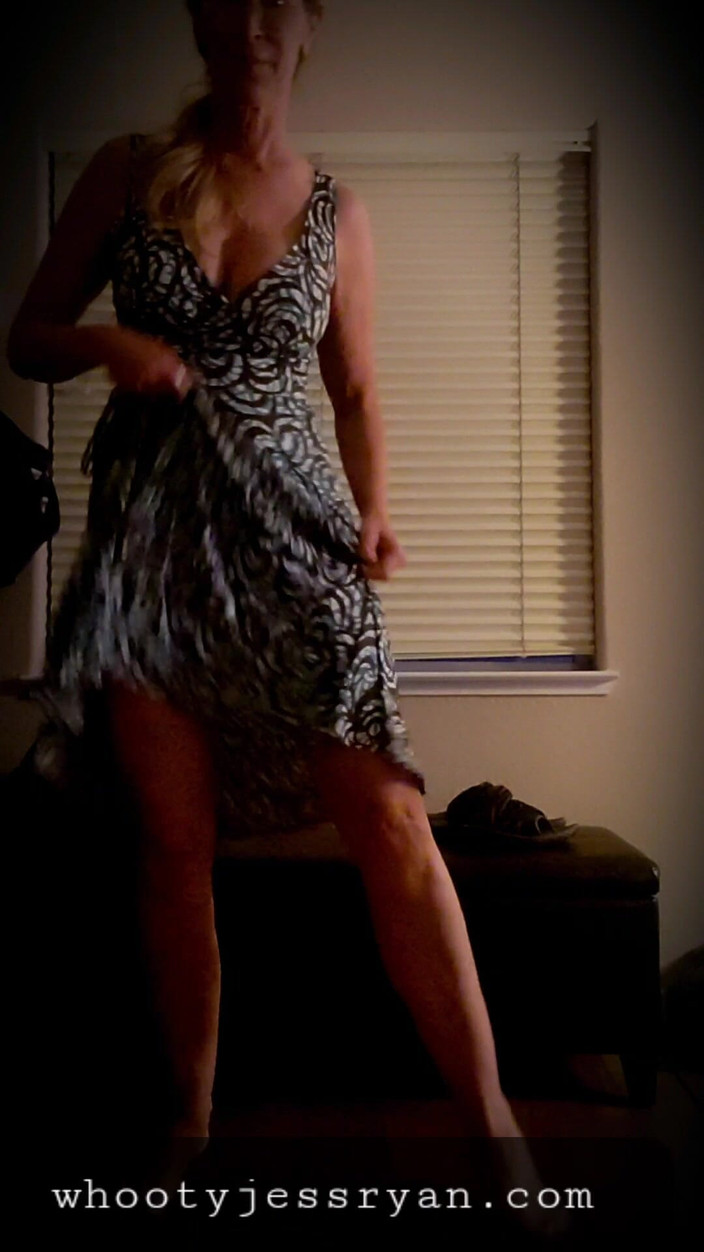 JessRyan: Menggoda konyol dan pamer sekilas