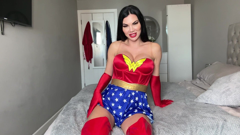 Jasmine Jae: Monstru de Halloween
