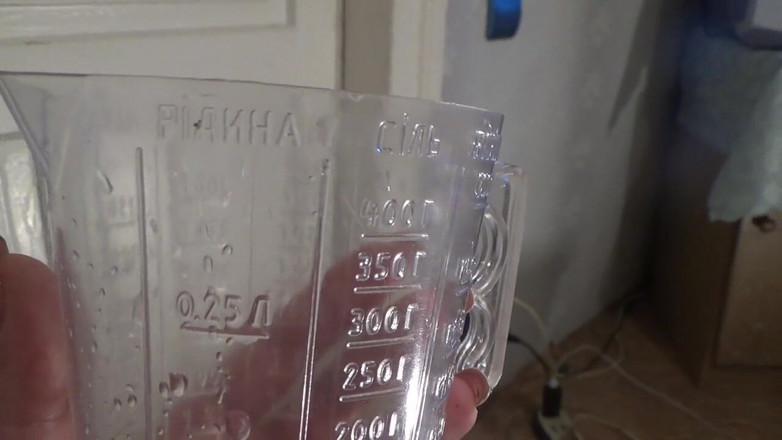 Sexy Milf: İşeme meydan okuması! 1 saat boyunca 10 dakikada bir 100 ml'nin üzerinde işiyor, bölüm 2 !!