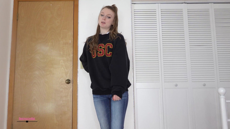 Destination Kat: Una collega nuda