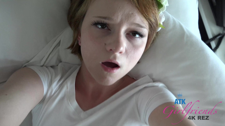 ATK Fans (Girlfriends): Lucy vindt het heerlijk om wakker te worden voor je...