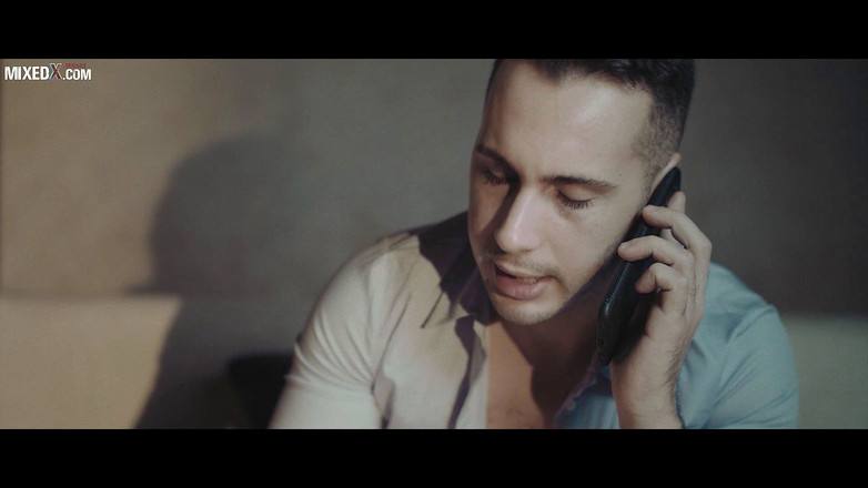 MixedX: ティナ・ケイがイタリアの大きなペニスにハードコアに突かれ、中出しされる