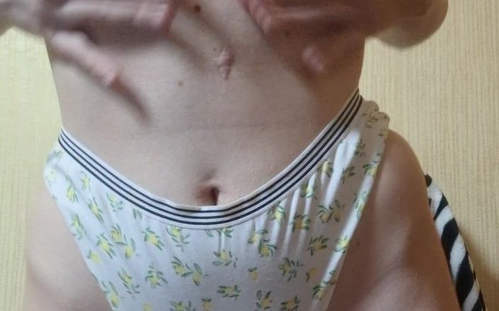 ElzaKom: Я - Elza Kom, и я могу дать тебе то, что никто здесь больше не может