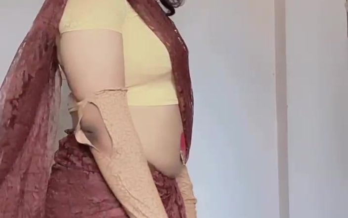 ModelMona14: Mona Bottom Crossdresser Saree