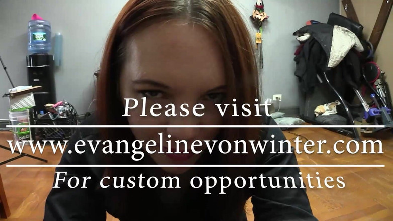 Evangelines Fetish: Sexy ženy v domácnosti kouří