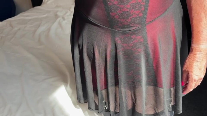 Aunty Sandra vintage girdle queen: Tante Sandra in Rotem Hüftgürtel Vgq58