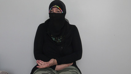 Souzan Halabi: New York'ta belgesiz Müslüman kız (arap dili)