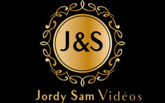 Jordy sam: Sam Suckt Jordy na pláži