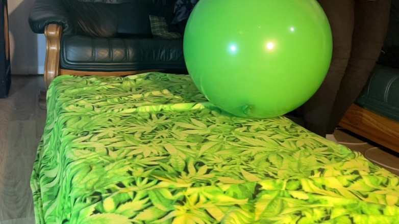 BeachBallsDuo: (cr-2) balon tebal 16 60-100cm dientot sama pantat bahenolnya! 2 Sudut Kamera Dengan...