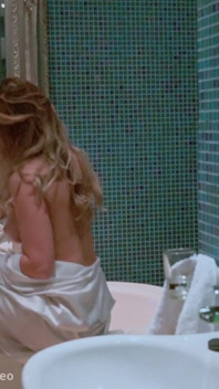 Video dietro le quinte di rachelle summers in bagno