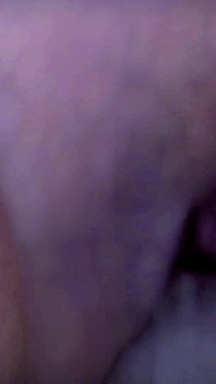 如此热辣的年轻乡村女孩第一次与男友紧罗西阴户发生性关系 xxx 视频
