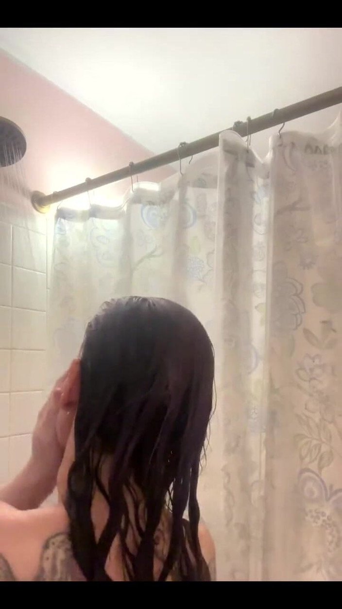 Zoey Portland: Come to Me in Shower