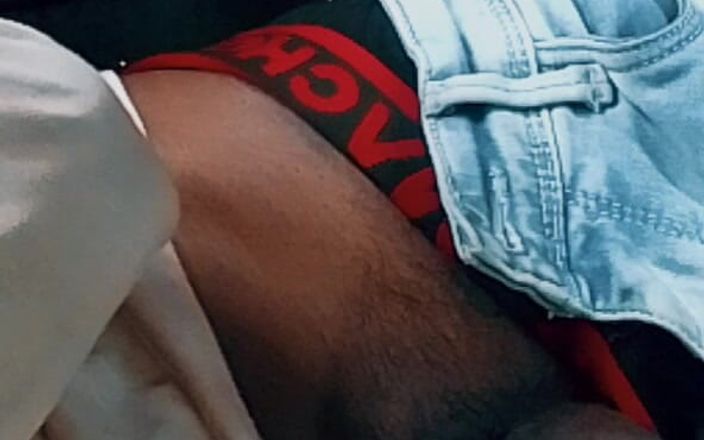 Crazy boy moment: Un băiat indian desi erotic încurcându-se cu sutienul băiatului hindi de...