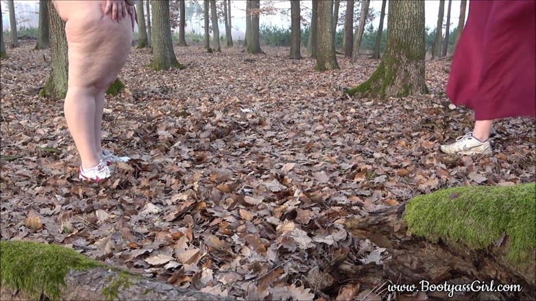 Bootyass Girl: Fucking in nature