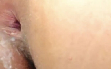 Cami36: 用玩具喷屁股