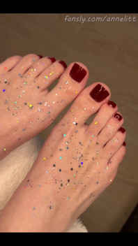 Red Nails