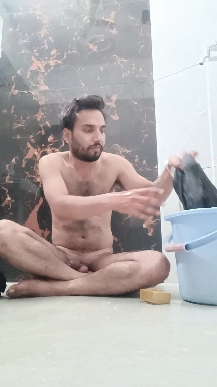 Rajasthani-old-lover: Indický desi muž v koupelně