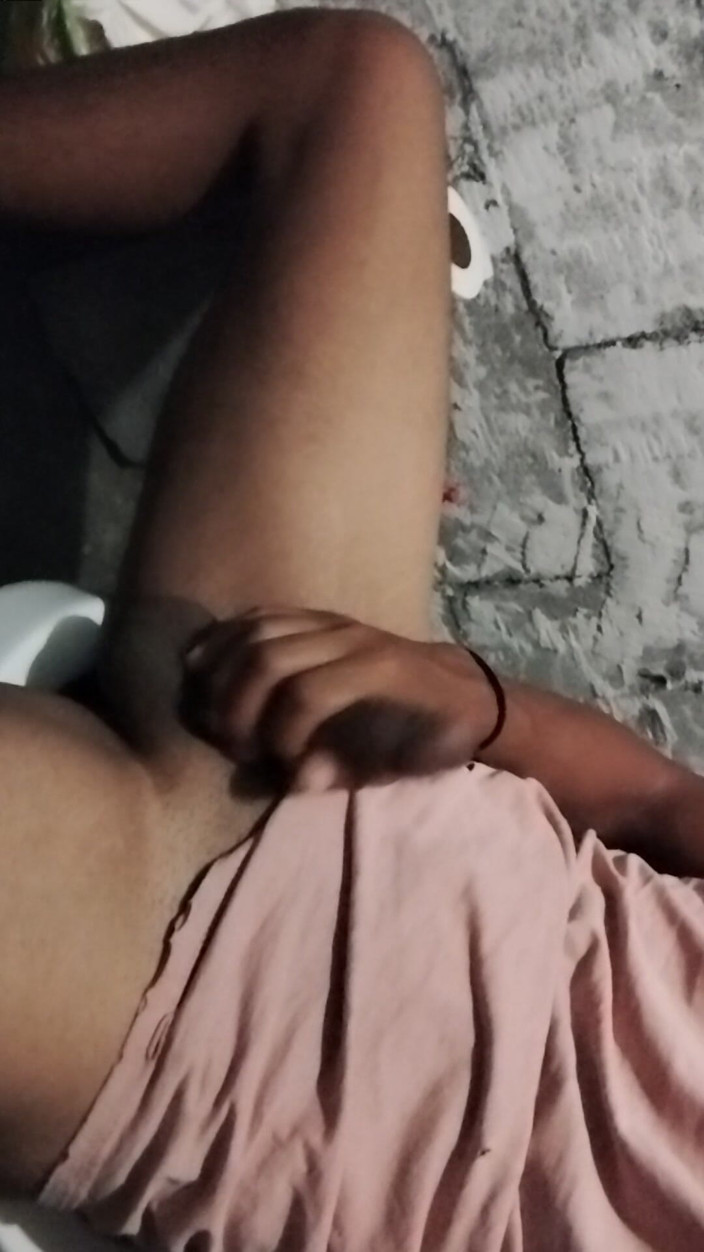 AlexAlejandro13: Entuziasm după-amiaza când intru în baie