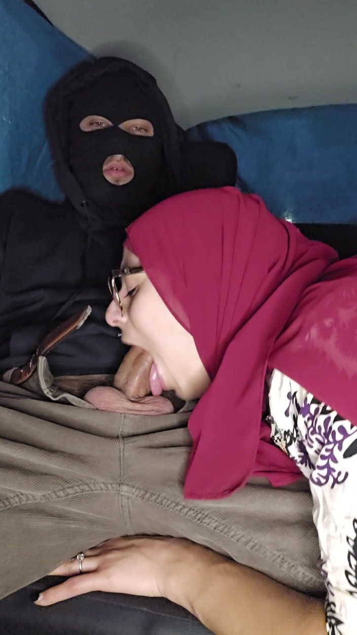 MiaNIqab: 11. कार में गले में गहरे लेना दब्बू अरबी पत्नी Mia niqab