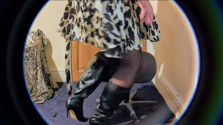 Sarahsatinslut: Sarah展示这一切