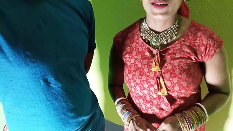 FireeCouple: Індійська бенгальська бхабхі робить глибокий мінет своєму сусідові до кремпаю на обличчя