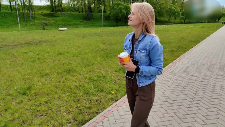 S-Wife Katy: Spotkałem ślicznotkę w parku, a ona okazała się nimfomanka i przeciągnęła...