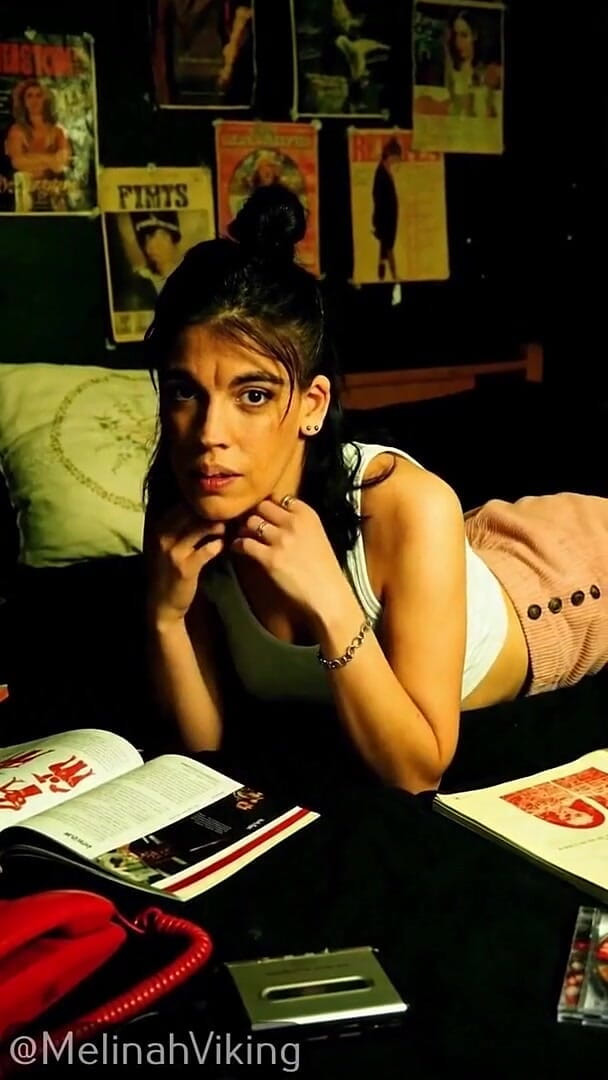90s Bedroom (Melinah Viking)