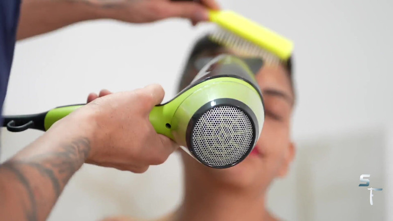 Shave Flix: Carolyn