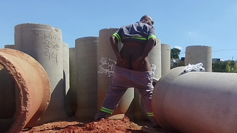 TheBlacKHunterr: Ho approfittato della vacanza per stare sola e al cantiere