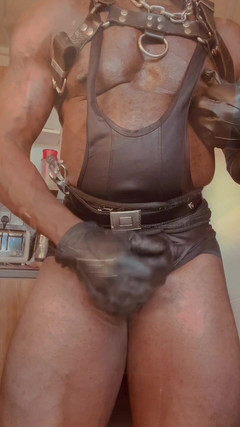 Black Muscle: Velké černé šukání vyvolané testosteronem v mrdce po tělocvičně
