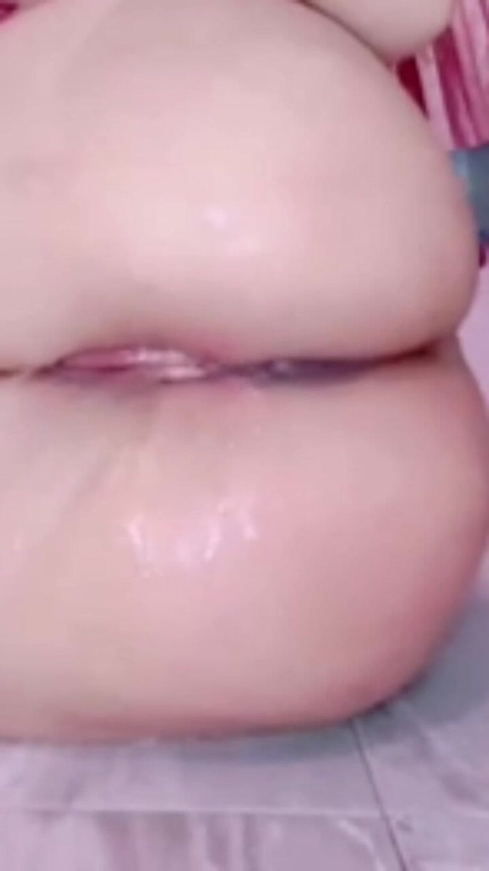 Novita_gemoy: Janda Mainin Dildo