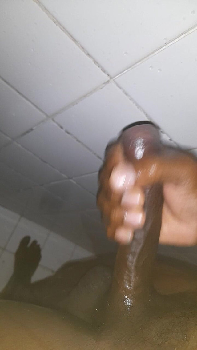 Jerking off S9 E4 (Black guy)