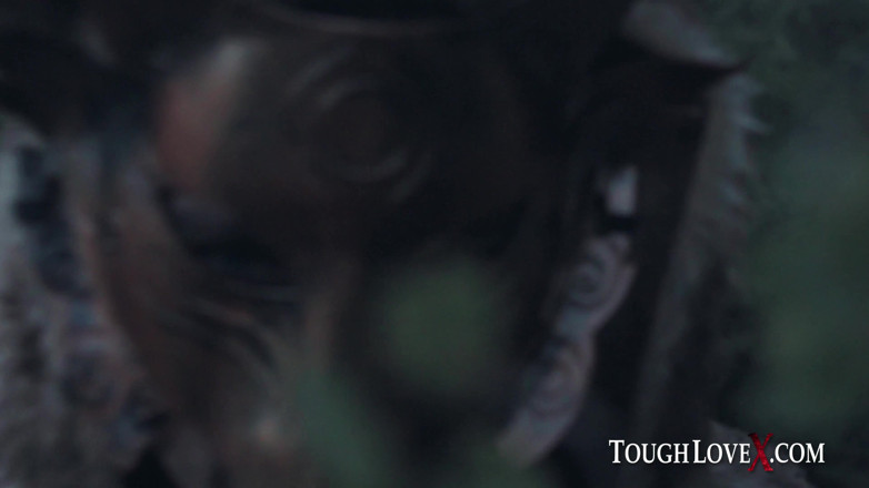 ToughLoveX: TOUGHLOVEX - Czerwony kaptur ujeżdżający Scarlett Mae spotyka Werestud