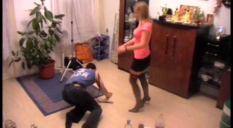 Femdom Austria: Sparkar 2