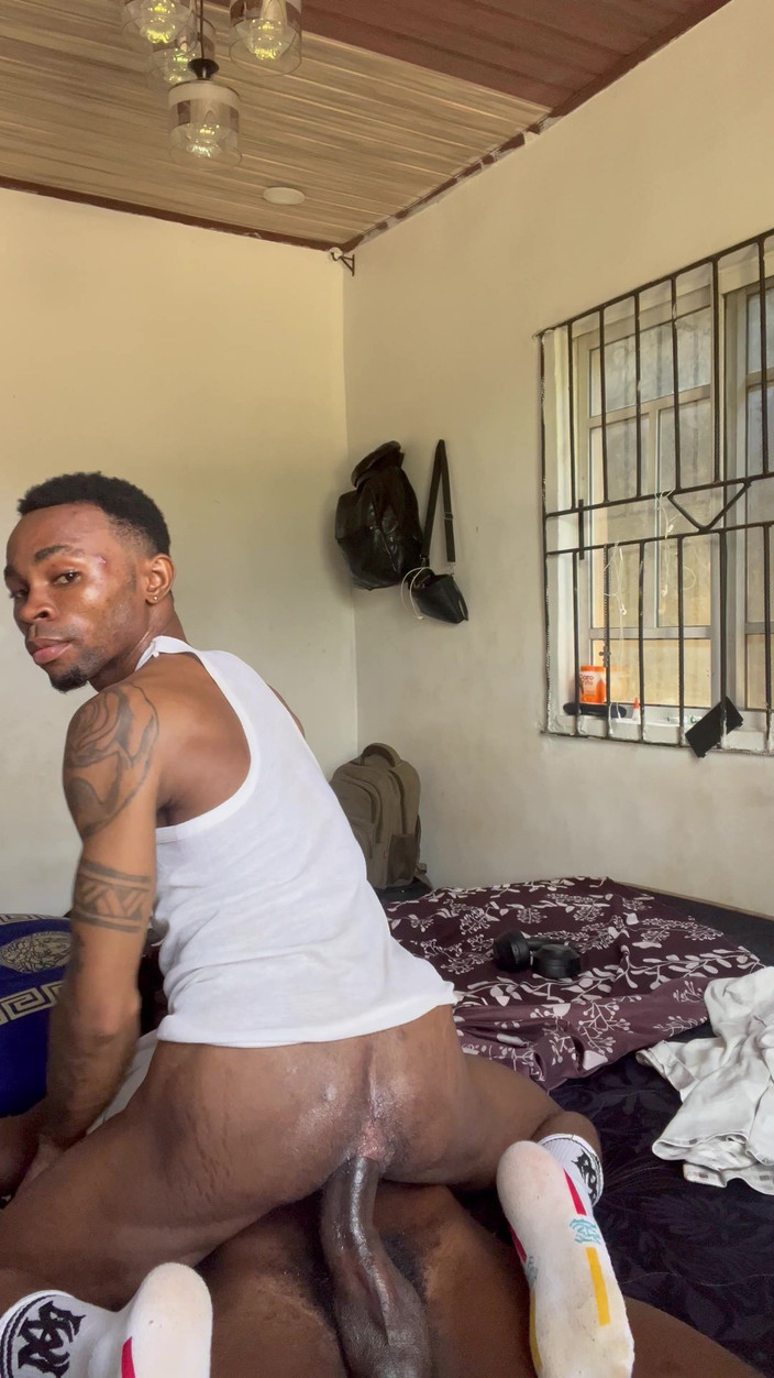 Dickofpolicy: Latynoska i czarni biseksualni!