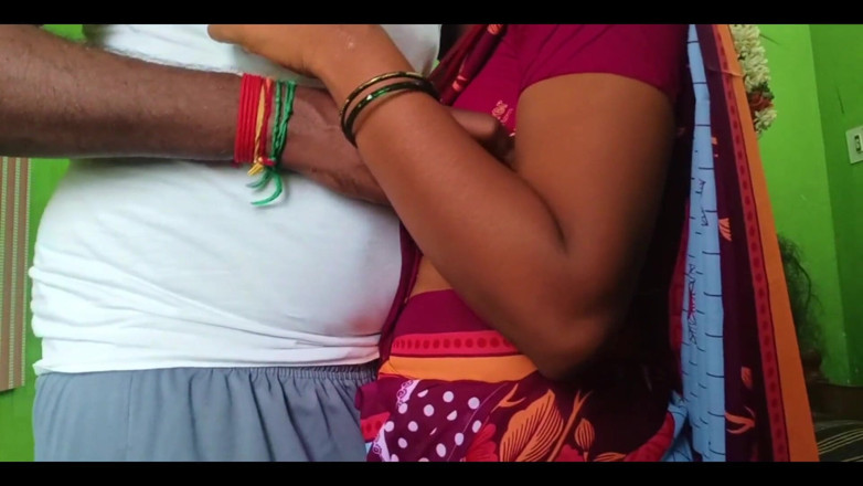 Ammukutty88: Ammu quita el romance en sari con un novio
