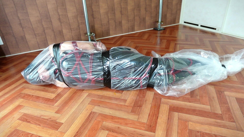 ushirosugatanomiki: Versiegelte Verpackung, Atemspiel-Erlebnis