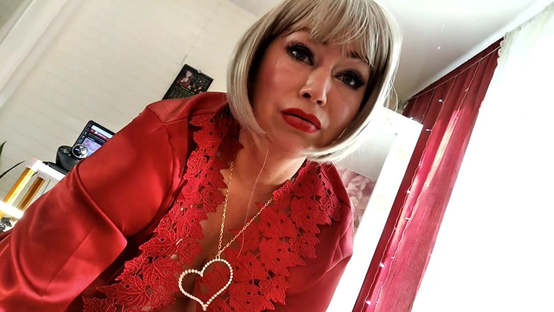 AimeeParadise: Ukraińska żona ssie kutasa swojego rosyjskiego męża i wścieka się na...