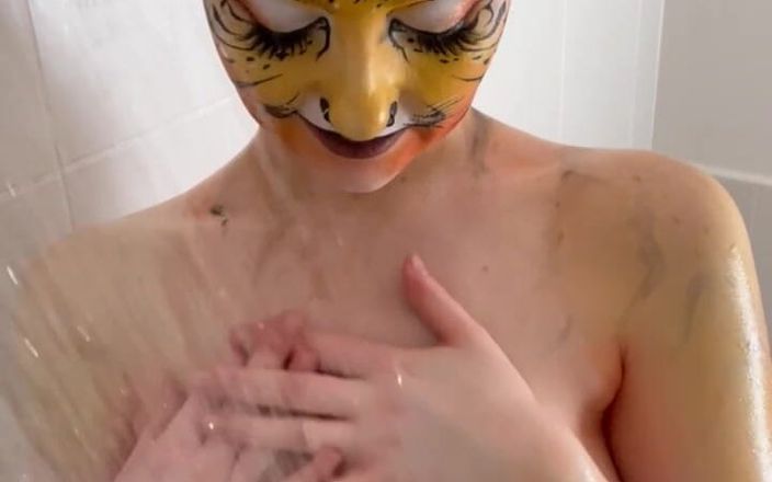 Em Yang: Tiger Bodypaint sprcha sólo hra