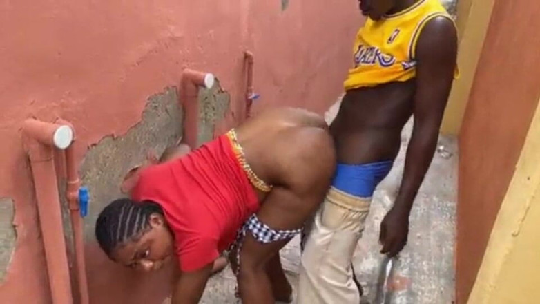 Magiksex1: Asli! Naija Porn di luar ruangan