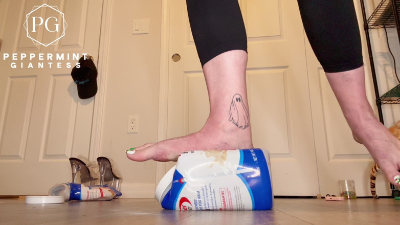 Peppermint Giantess: Size 16 Foot Domination: Protein Tubs Crushed Like Toys
