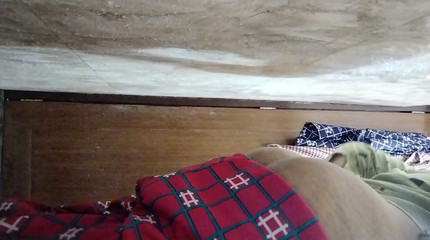 Riyathakur: Manželka v domácnosti si doma čistí kundičku