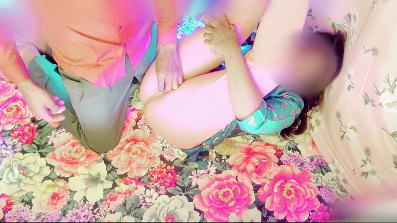 Your_aisha: 印度热辣农村女孩做爱，第一次做爱，她说操我更快，我想大鸡巴，XXX视频