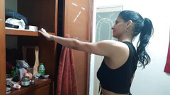 AmbargirlHot: Nevlastní syn přijde do domu své nevlastní matky a vidí...