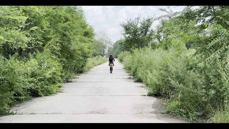 Juli Smith Meow: A Stroll Through an Abandoned Part of a Small Town