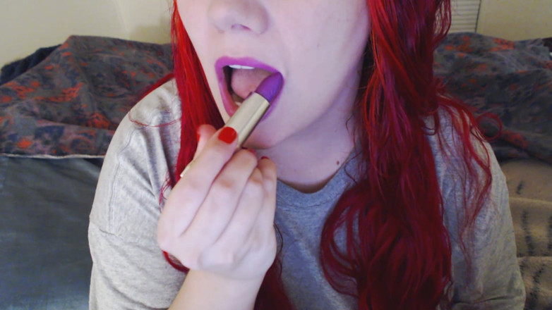 Scarlet Vixen: Rossetto e bocca feticcio labbra viola