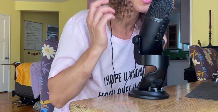 VibeWithMommy: Asmr Hraní rolí: Manželka podvádí přiznání. Heres živé klepání ze mě...