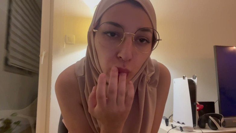 lanalovacutie: Muslim Pussy Play