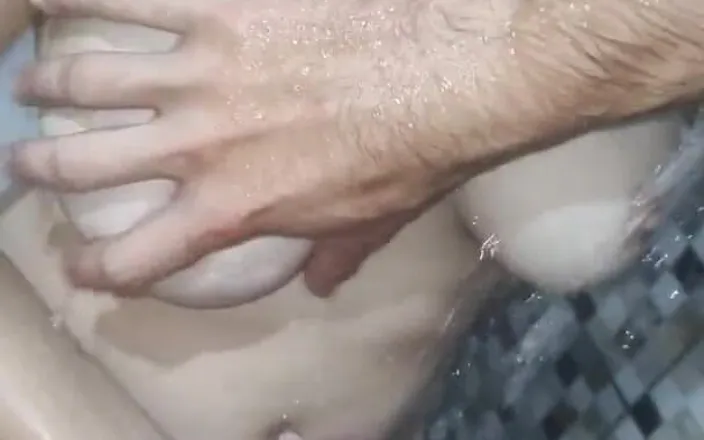 Lunah Blanc: White Moon Vip - Went to Take a Shower with White...